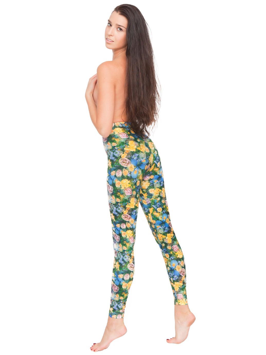 Patterend leggings Dress your legs with printed tights! Spice up any outfit with our bold prints & patterns, a day in the sun with soft florals, have fun with playful polka dots or feel flirty in hearts.